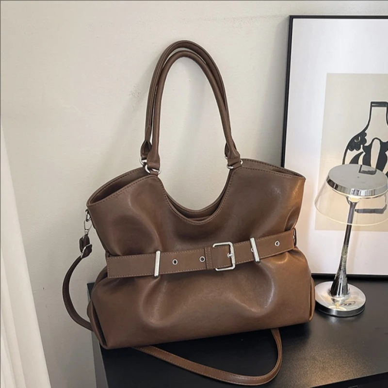

Trendy design tote bag for women, new large-capacity underarm bag, fashionable and high-end shoulder crossbody bag
