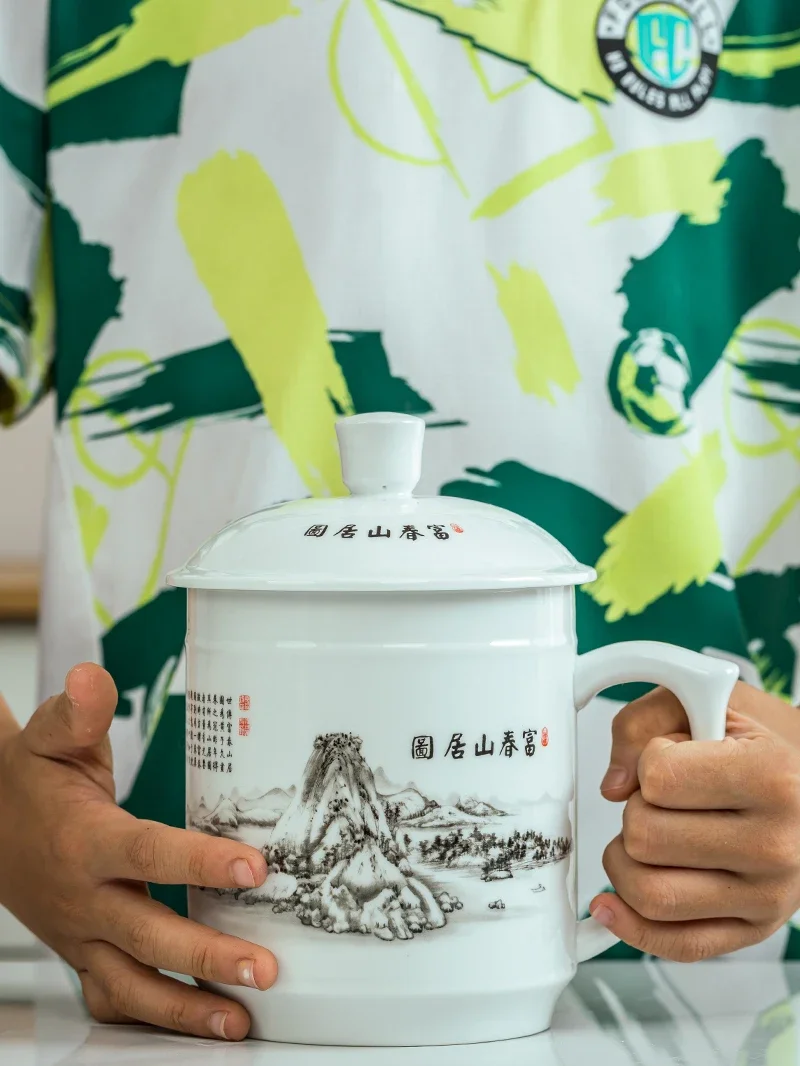 Chinese Retro Ceramic Tea Cup with Lid Large Capacity 1000ml Office Cup Home Use Mountain Watercolor Design Ceramic Mug