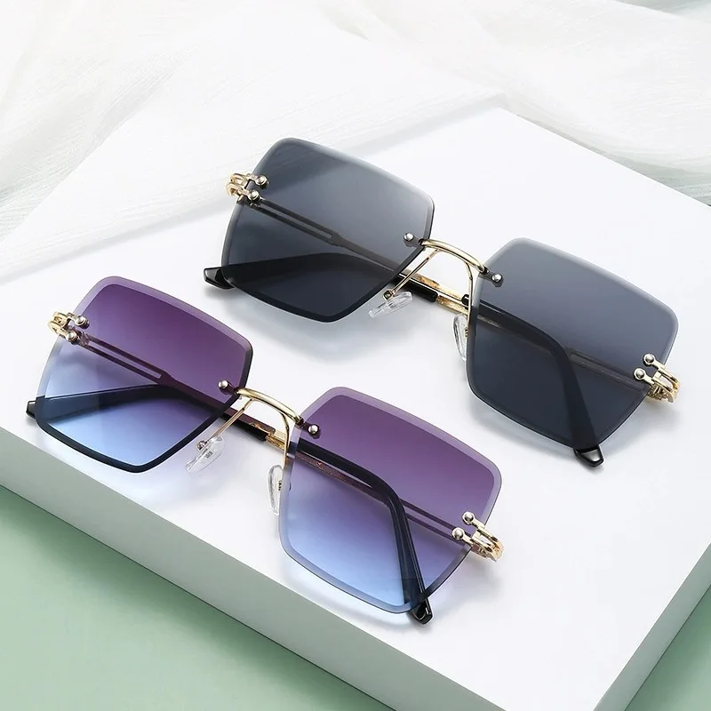 مربع بدون شفة التدرج النظارات الشمسية للنساء الرجال العلامة التجارية الفاخرة مصمم الصيف الأزرق الوردي موضة نظارات شمسية معدنية ظلال Oculos