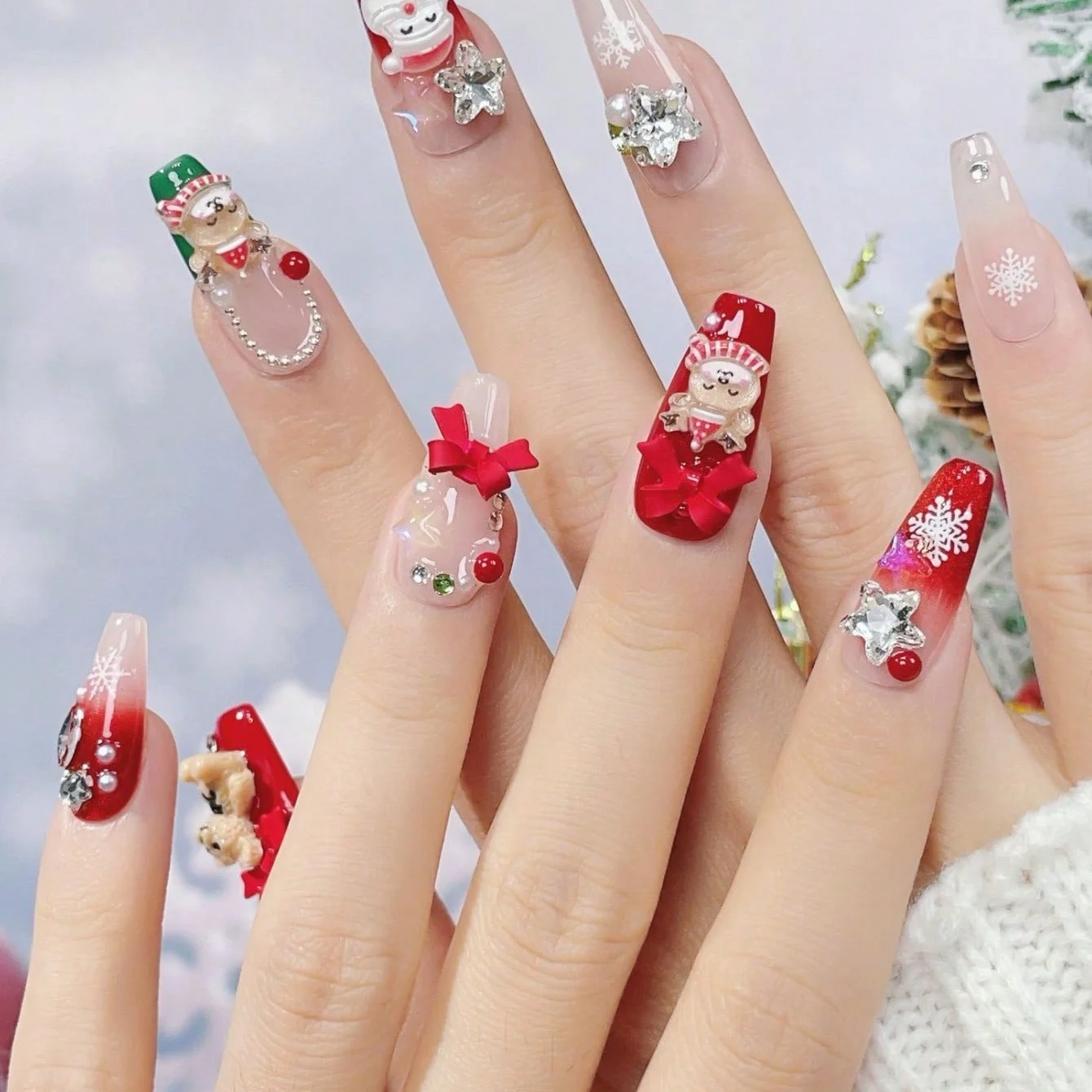 10pcs Handmade Coffin Shaped Nail Art, Beautiful Fake Nails, Christmas Red Bow Snowflake Nail Art, Suitable for Women to Use