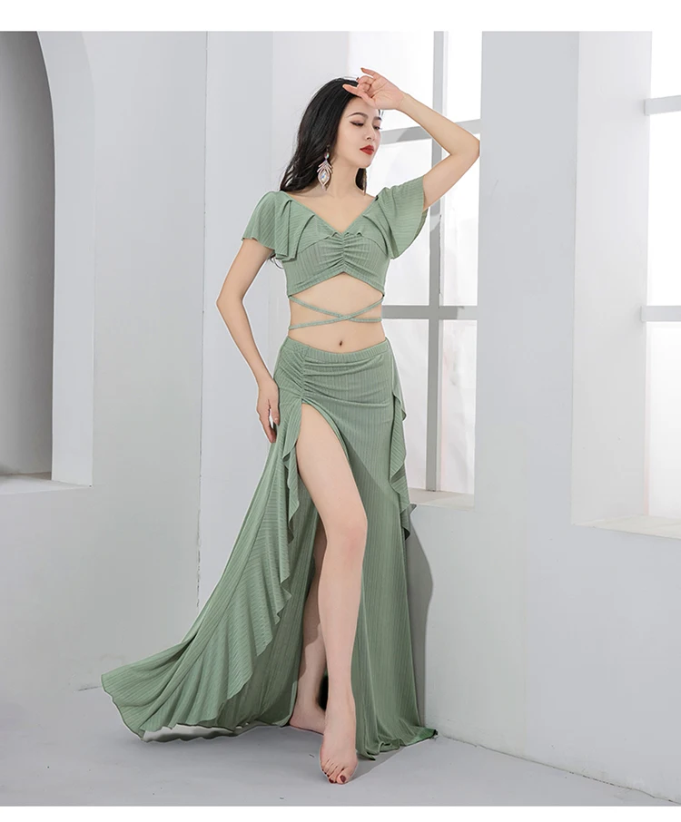 costume-de-danse-orientale-2024-nouveau-modele-d'entrainement-ensemble-deux-pieces-avec-element-feuille-de-lotus-doux-et-simple