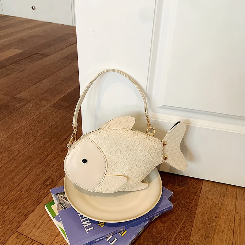 Koi-Fisch-förmige Umhängetasche, Damen-Sling-Bag, Kreative PU-Handtasche, Niedliches Einzigartiges Design für den täglichen Arbeitsweg, Münzbörse – Detail 10