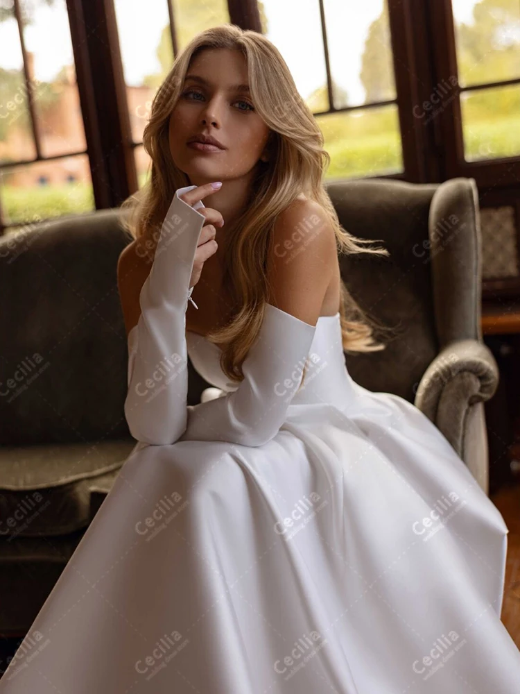 ชุดแต่งงานที่หรูหราสง่างามชุดเจ้าสาวที่ไม่มีสายหนังBackless Robesสําหรับงานปาร์ตี้อย่างเป็นทางการGlamorousที่กําหนดเองVestidos De Novia