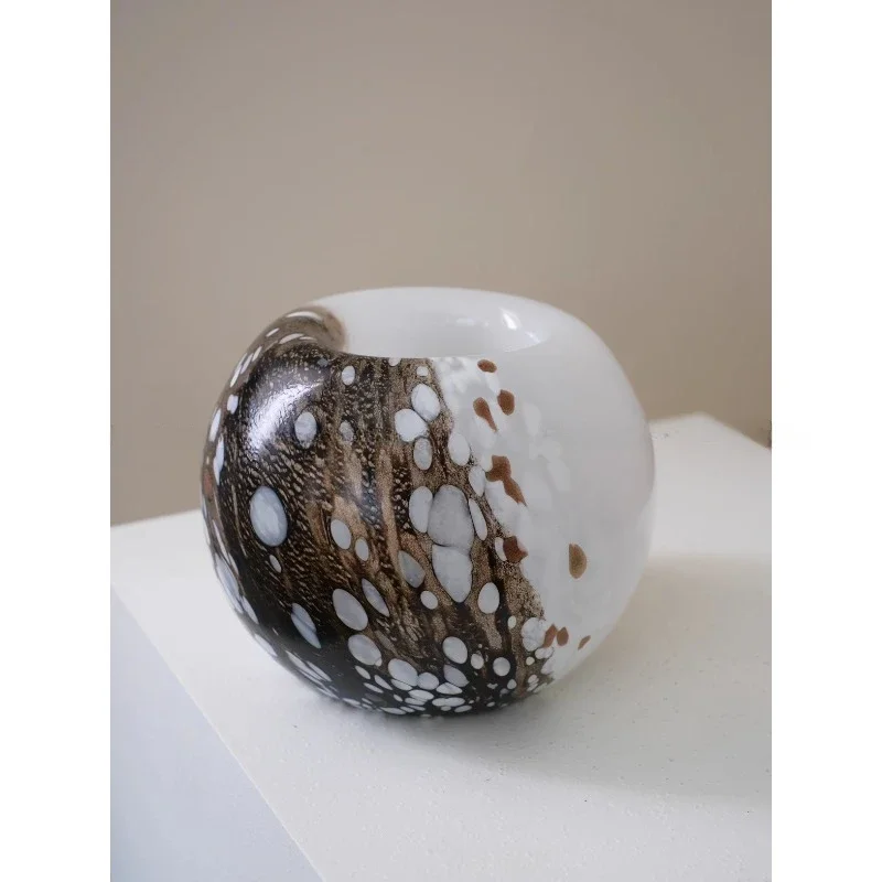 

Round pier pier white brown sprinkled gold texture niche fashion minimalist high-end handmade glazed glass desktop vase flower