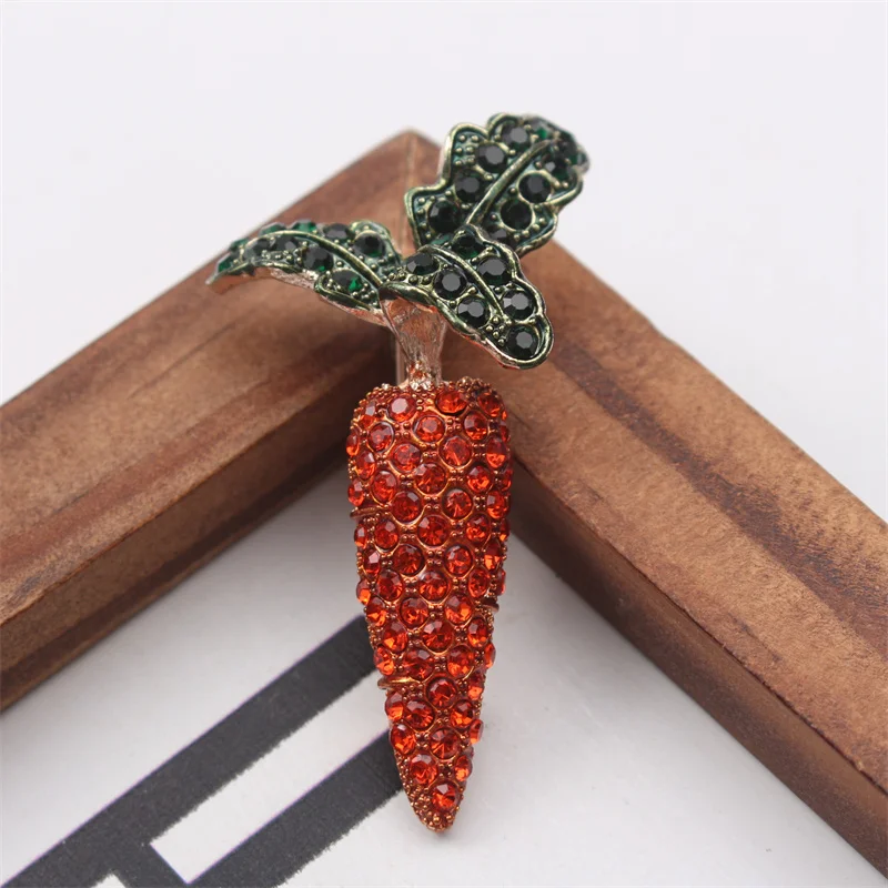 Fashion Creative Carrot Brooch Female Rhinester Corsage Niche Design Sense Pin Clothing Accessories