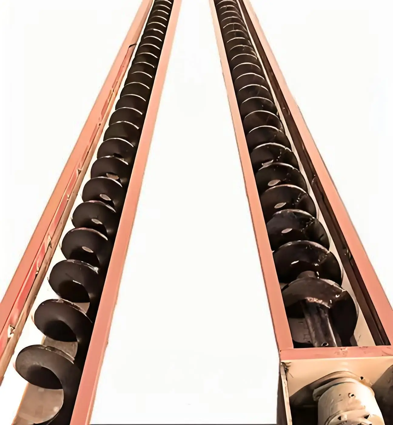 Trasportatore a spirale personalizzato con tubo a U per alimenti in polvere granulare con design inclinato e facile da pulire di livello industriale