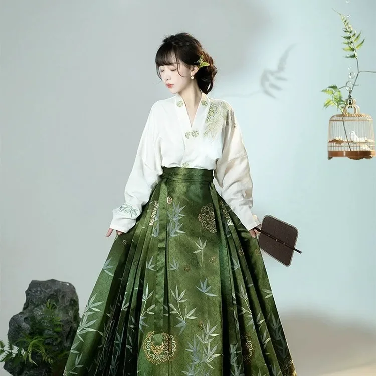 Rok Hanfu asli kostum gaya Tiongkok Mamianqun Ming Dynasty tenun emas rok Wajah Kuda gaun Tiongkok