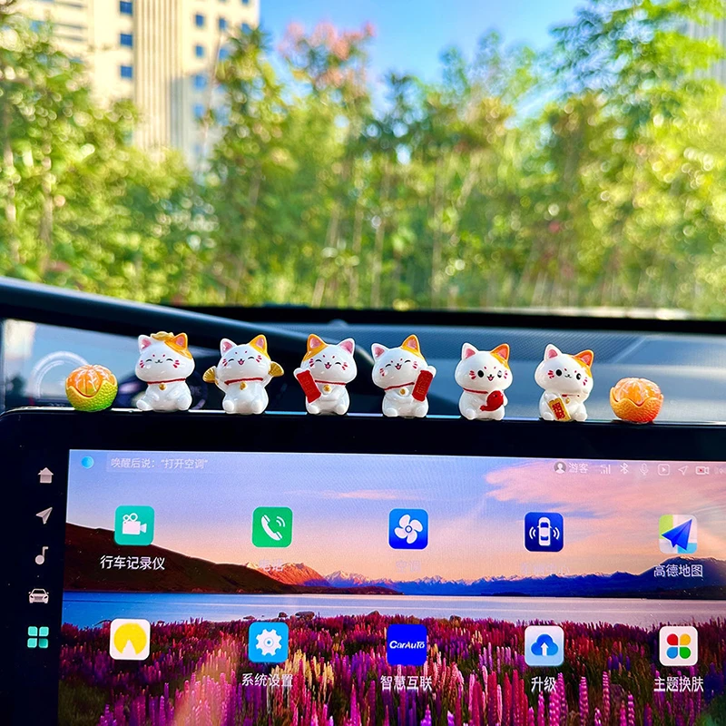 {YY30} Car Lucky Cat Ornaments Car Dashboard Center Console Cute Resin Maneki-Neko Auto Interior DIY Decoration Accessories