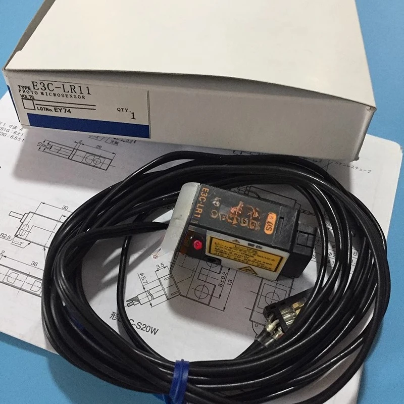 

E3C-LR111 Photoelectric Switching Laser Sensor