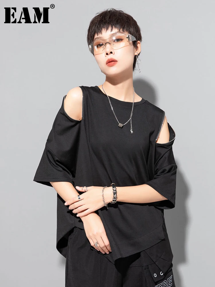 

[EAM] Women Black Off Shoulder Big Size Casual T-shirt New Round Neck Half Sleeve Fashion Tide Spring Summer 2024 1DF8822