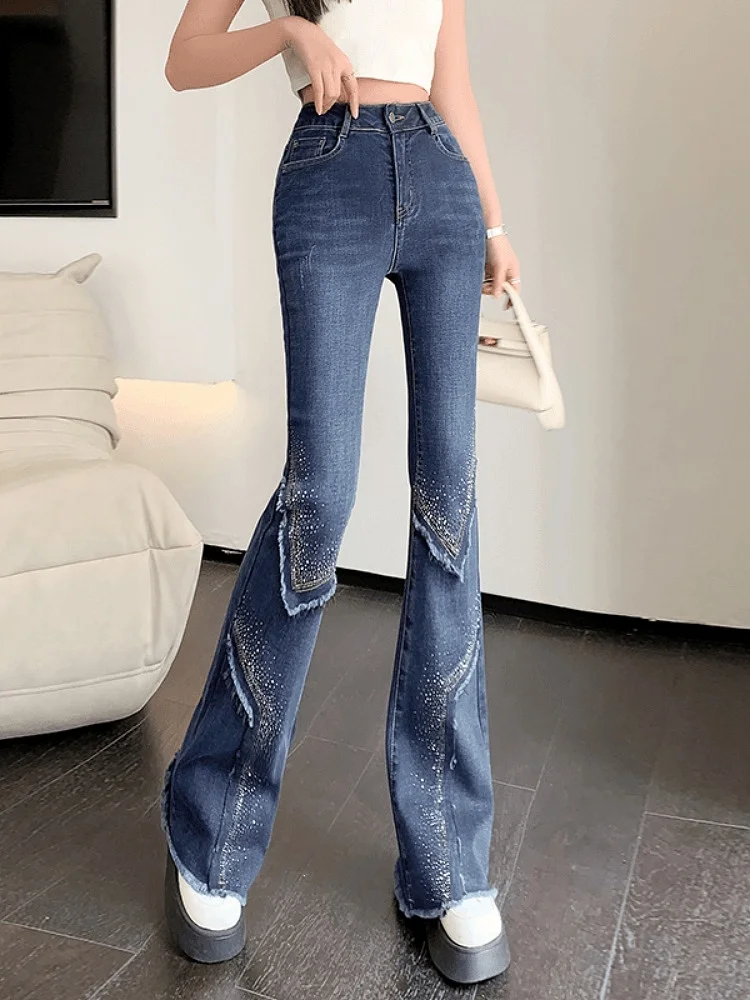 

Джинсы-клеш с высокой талией для женщин, лето 2024, новые, с бриллиантовой отделкой, утягивающие, универсальные, длинные брюки