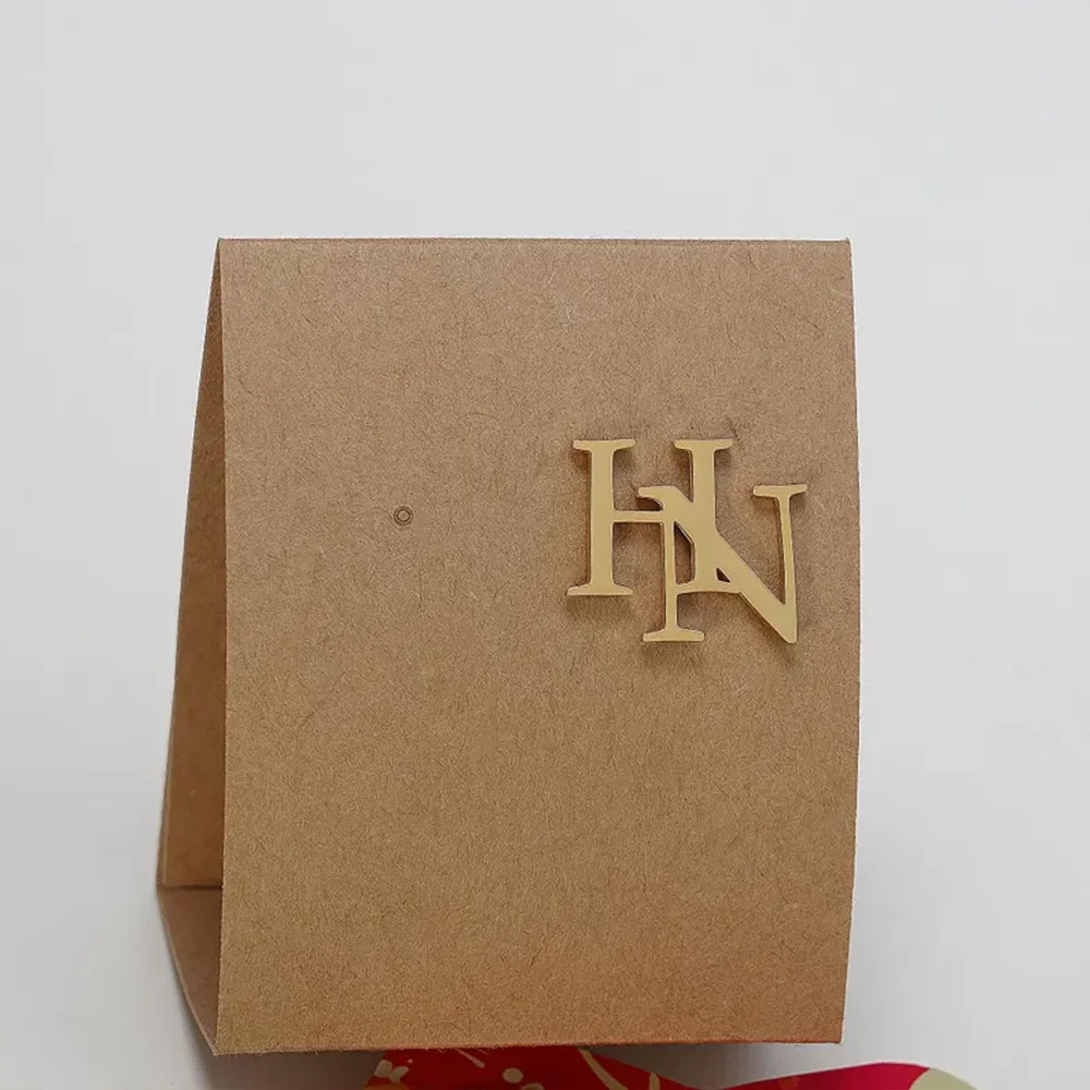 Broche con letras personalizadas de moda, joyería exquisita de acero inoxidable, adecuado para regalo de papá, regalo de padrino de boda