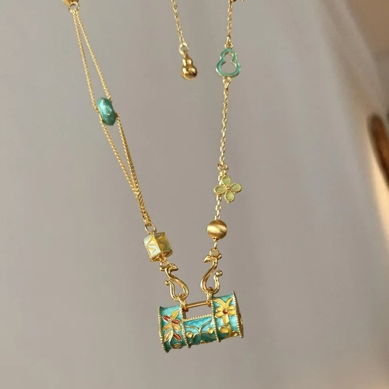 Vintage palace style green enamel floral Ruyi necklace exquisite small lock bag flower pendant collar chain charm jewelry gift