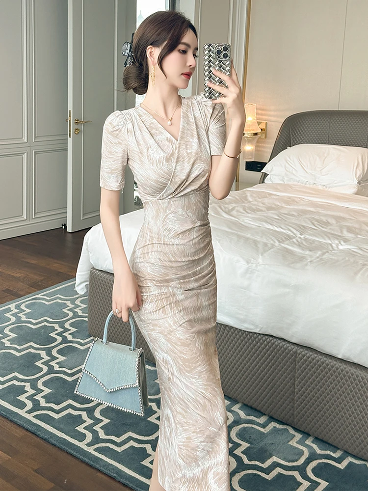 Novo estilo de trabalho de verão elástico impressão com decote em v magro midi vestido feminino elegante casual manga curta magro robe roupas de rua