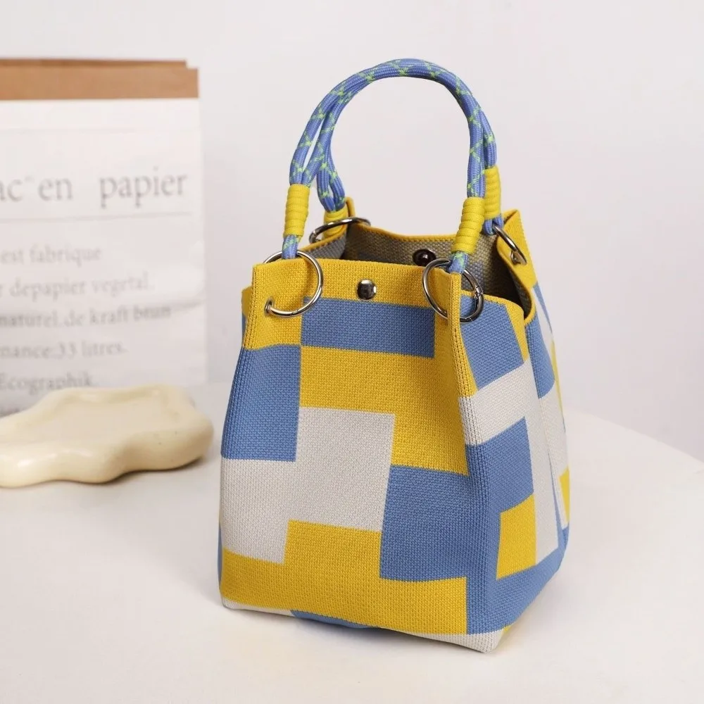 Tragbare Blumenmuster-Stricktasche, Handgefertigte Schultertasche mit Großer Kapazität, Gewebte Tragetasche mit Ringschnalle für Frauen und Mädchen – Detail 7