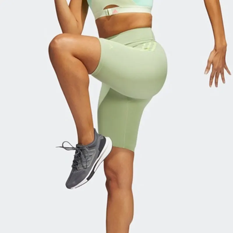 

Новые женские дышащие тренировочные шорты Adidas официального сезона HD4471