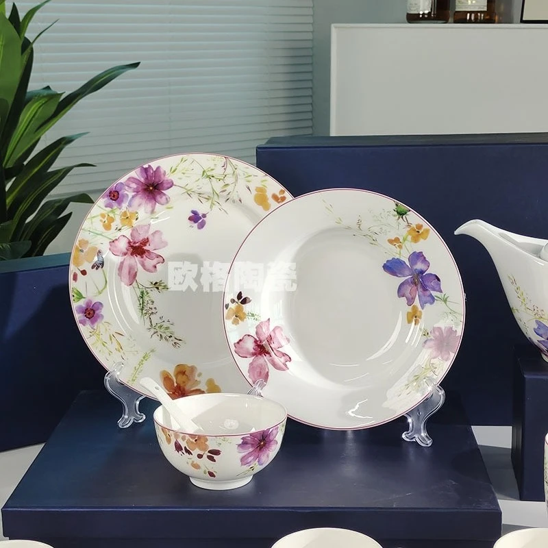 

Ceramic Bone China Tableware Cups Saucers Bowls Spoons Plates Teapots Perfect for Afternoon Tea Guest Servings Daily Drinking