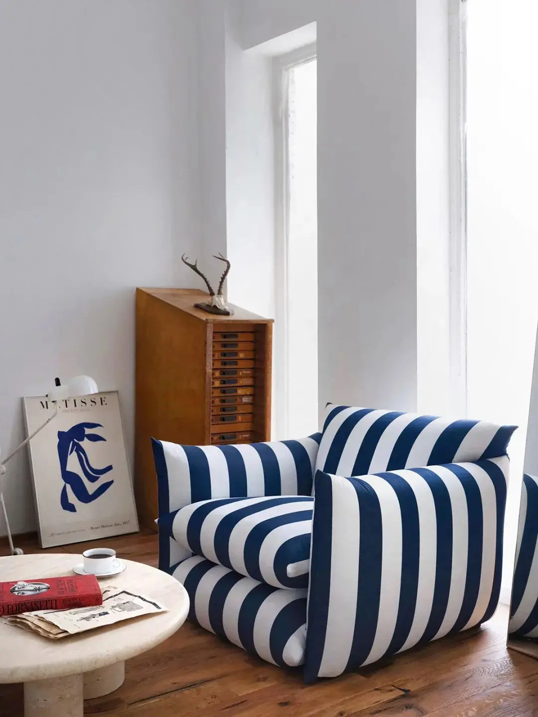 

Customizable S69 Single Sofa Zebra Striped Armrest