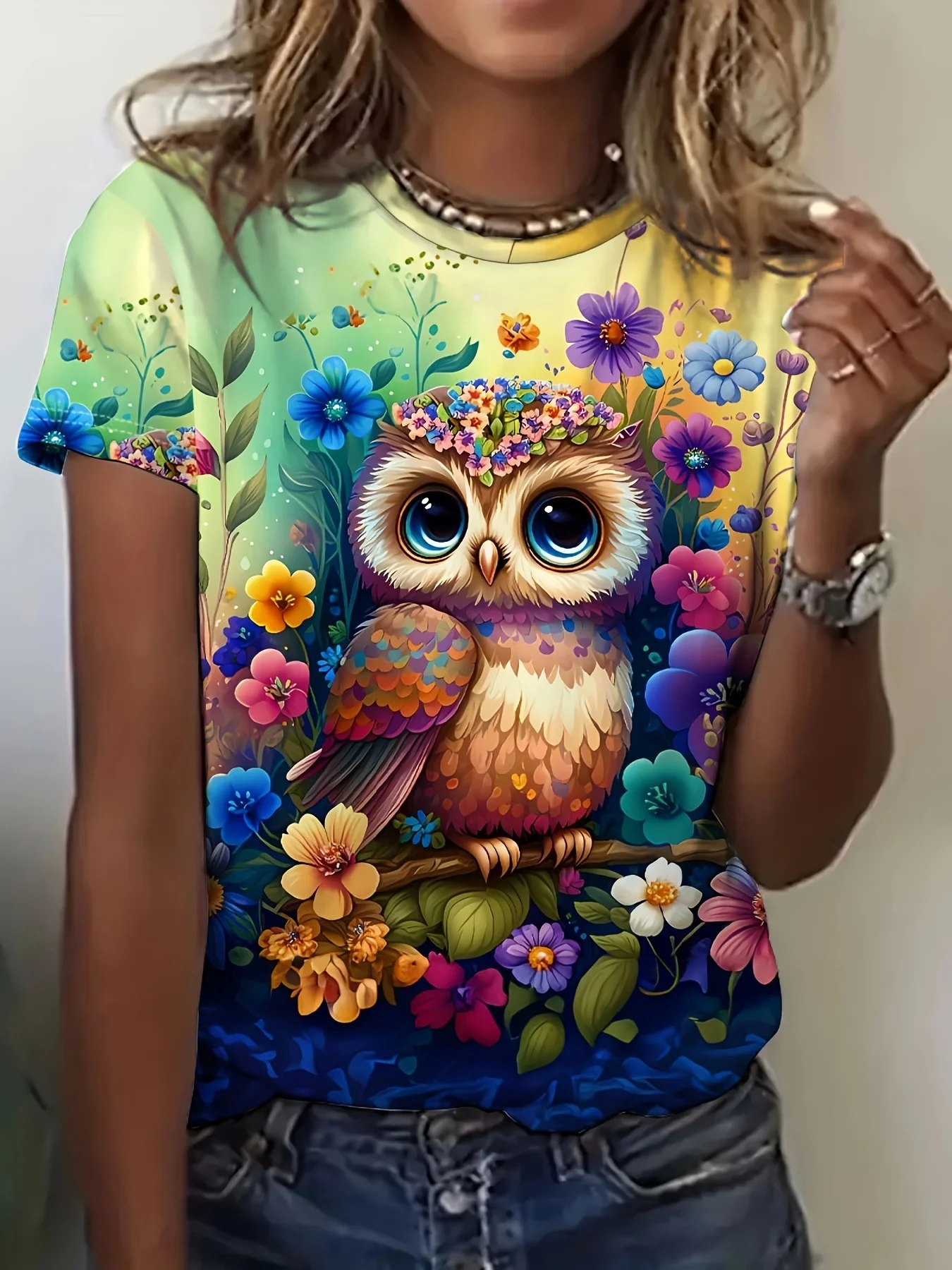 Pastel Green Women's Tee - Floral Crown Owl & Colorful Flowers Graphic, Cute Whimsical Print Design for Casual Daily Wear