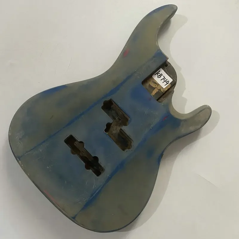 

KB749 Матовый синий цвет, изготовленный на заказ басовый корпус из массива дерева, замена и повреждения на правой поверхности своими руками и грязные звукосниматели PJB