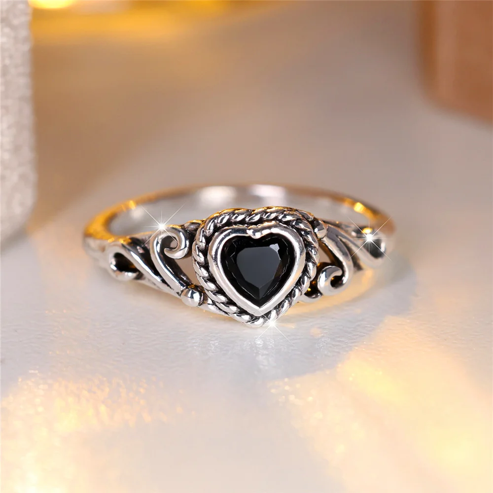 Trendy Black Zircon Love Heart Ring Vintage Fashion Silver Color Wedding Bands Engagement Rings For Women Men Minimalist Jewelry