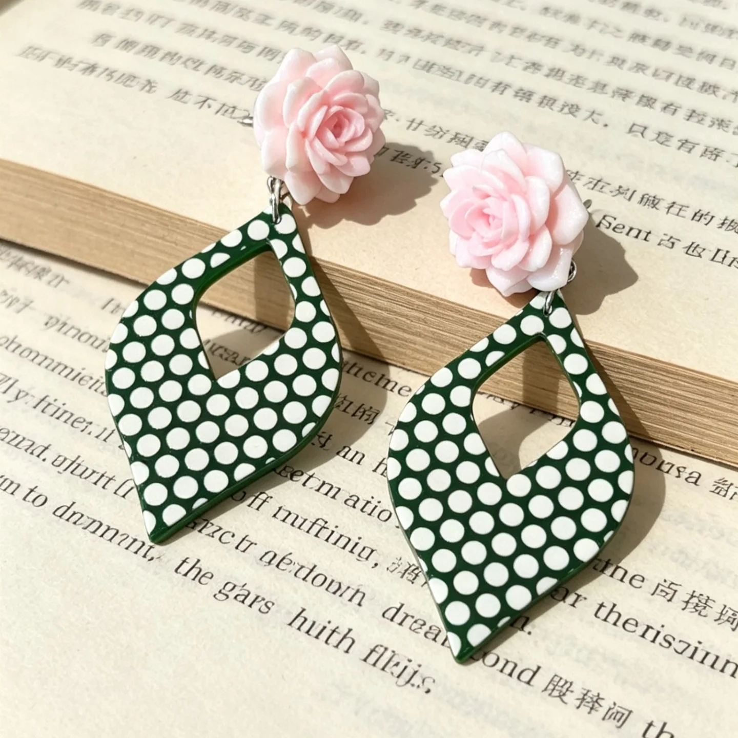 Summer niche design retro temperament green polka dot stud earrings gradual change pink rose earrings exaggerated earrings women