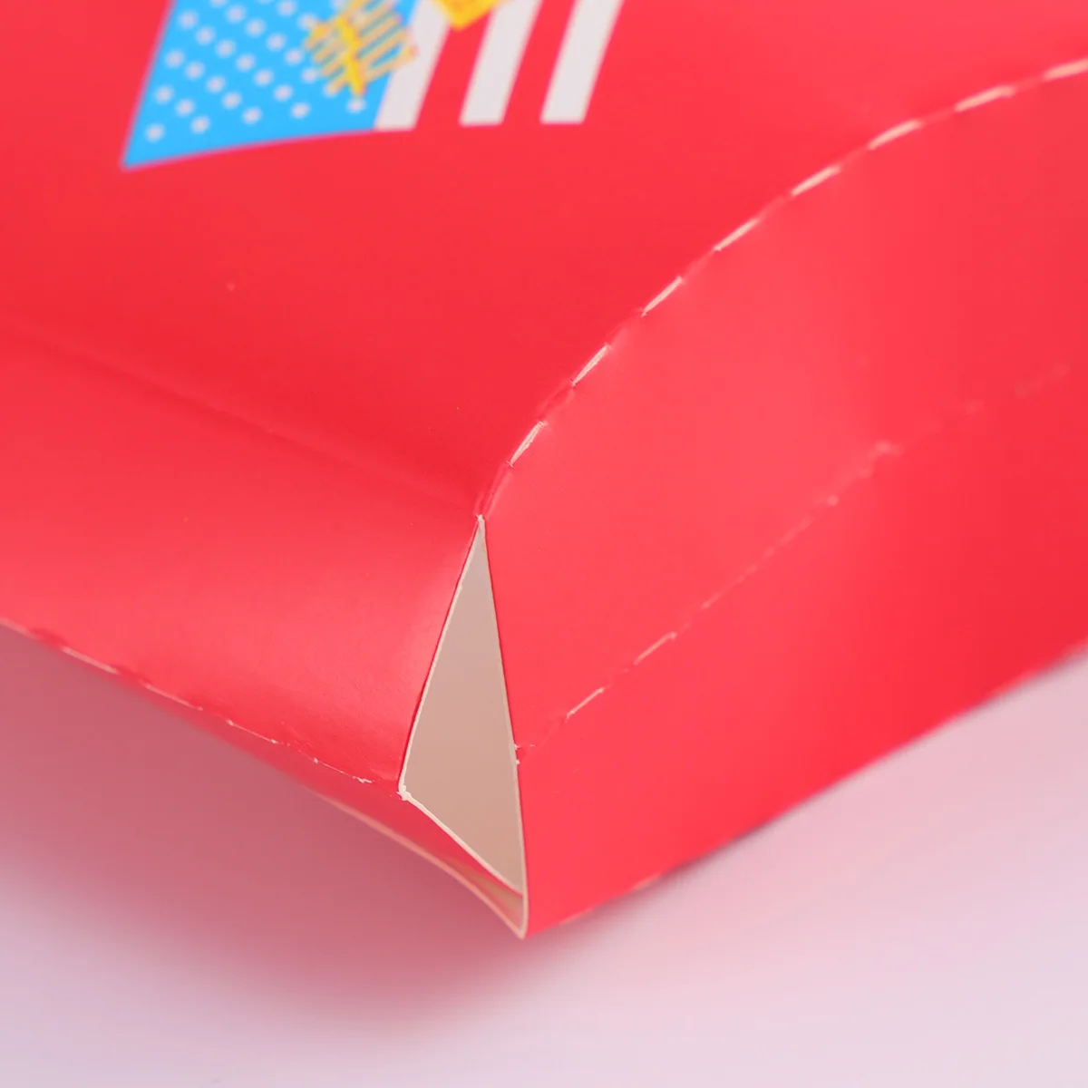 

100Pcs Chips Box Durable Paper Disposable Snack Holder for Parties Popcorn Candy Packaging Supplies Chips Box Packaging Supplies