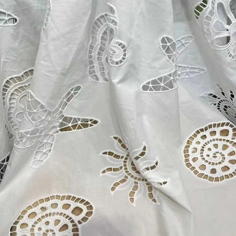 Tela bordada de encaje calado de algodón 100% con patrón de concha para coser ropa de vestir, tela artesanal hecha a mano DIY