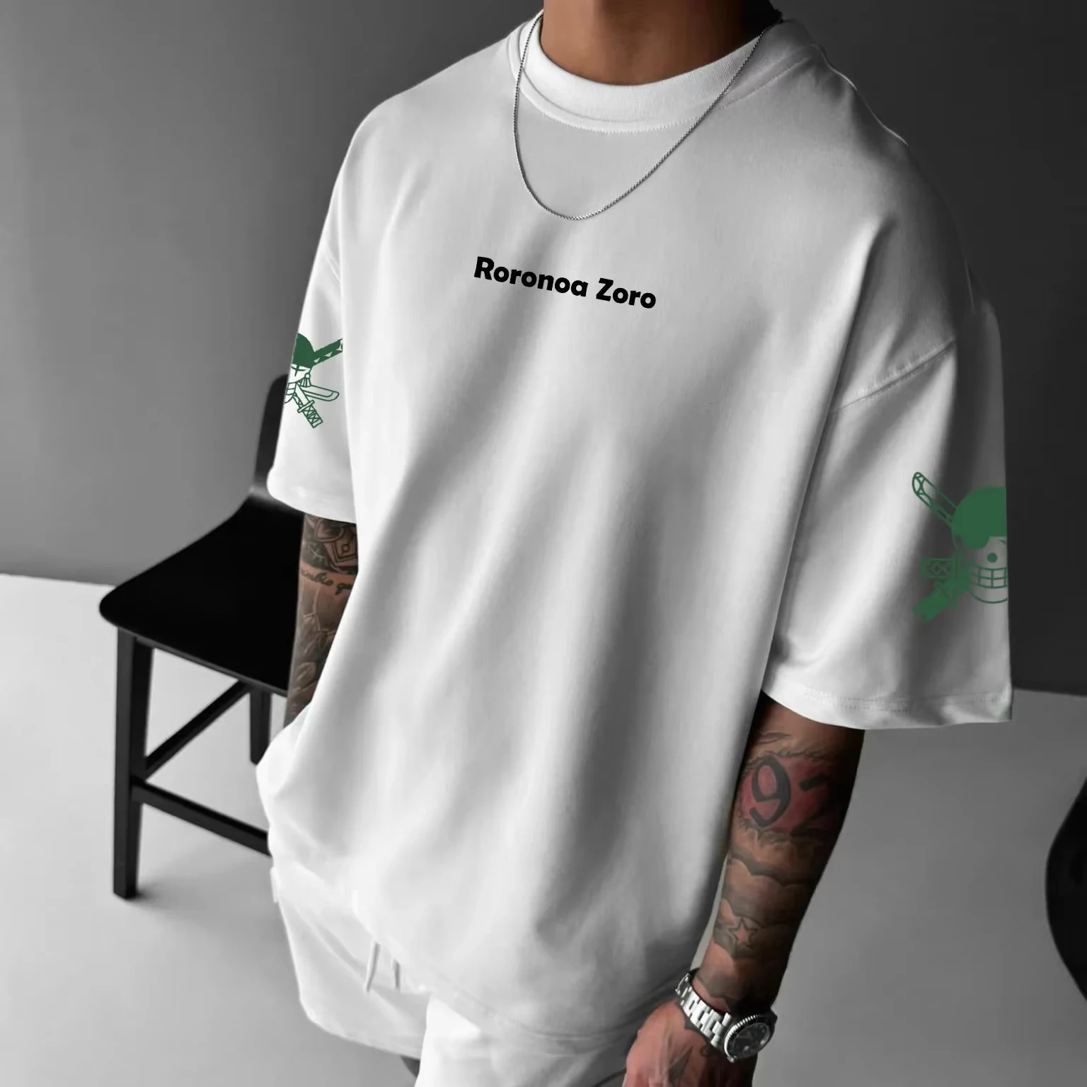 เสื้อยืดอนิเมะวันพีซ คอลเลคชั่น 2025 สำหรับผู้ชายและผู้หญิง รุ่นใหม่ล่าสุด ใส่ได้ทุกโอกาส สไตล์ฮาราจูกุ ทรงหลวม ใส่สบาย เหมาะสำหรับพ่อแม่ลูก