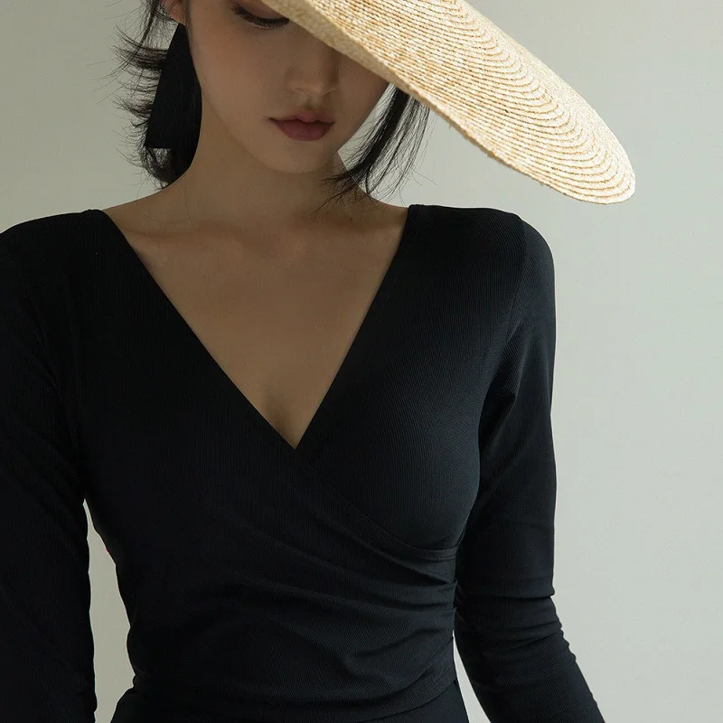 Costume da bagno da donna modesto con controllo della pancia, nuovo costume da bagno intero aderente a triangolo con protezione UV a maniche lunghe per le vacanze