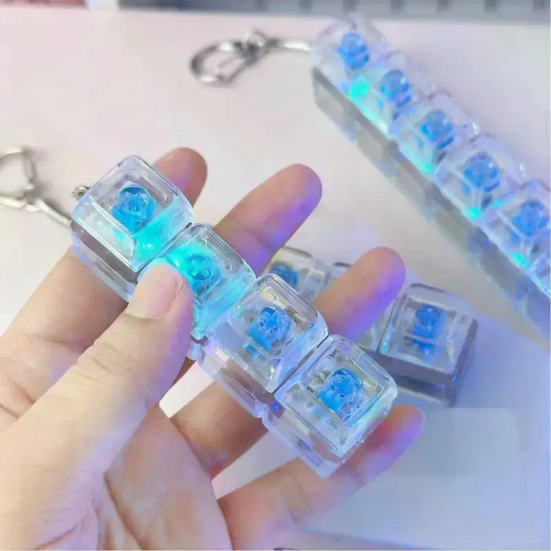 4-Key Decompression Stress Relief Buttons - Colored Pinchable Mechanical Keyboard Buttons Keychain Toy for Anxiety Relief