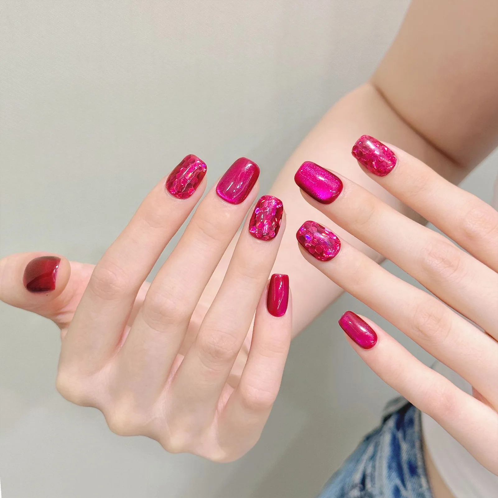 10pcs Handmade Press On Nails Rose Red Flash Sequins Almond False Nails Wearable Glitter Pitaya Color Cat's Eye Fake Nails Tip