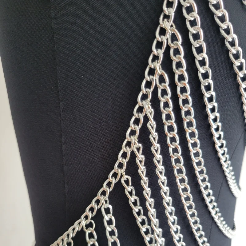 Damen Mehrschichtige Metallketten-Haltertop mit Ausschnitten, Sexy Körperkette, Cami-Weste für Nachtclub, Rave, Festival, Ärmelloses Streetwear-Oberteil – Detail 5