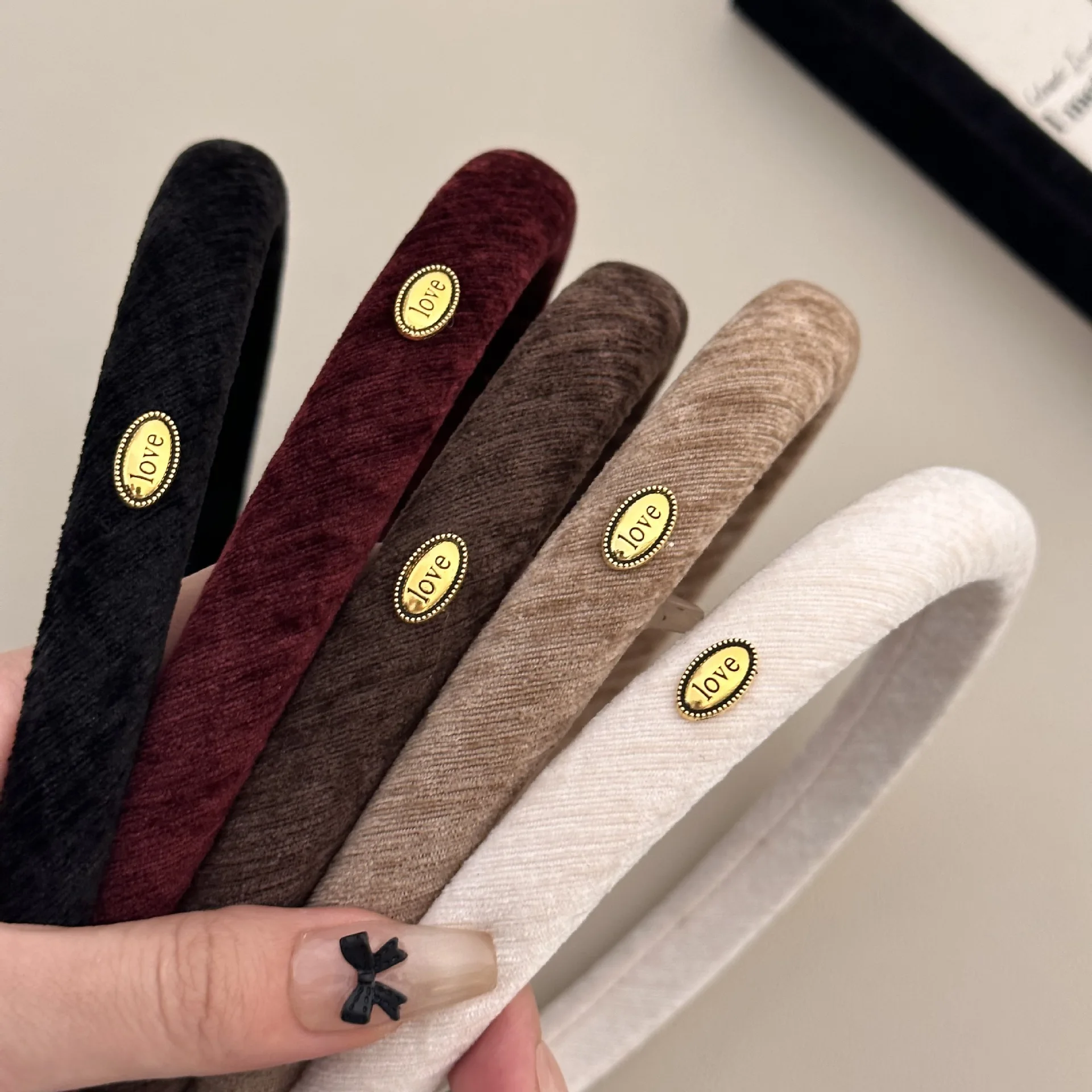 Korean velvet new oval letter gold label twill fabric headband retro narrow version headband fashion headgear hair accessories