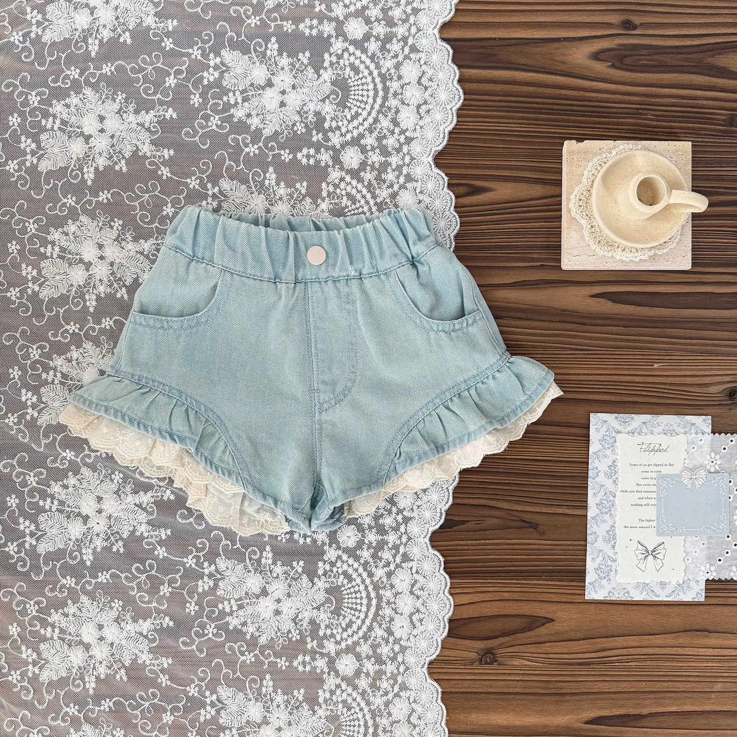 

Baby Girl's Shorts 2025 Summer New Light Cotton Girl's Jeans Female Treasure Lotus Leaf Lace Denim Shorts
