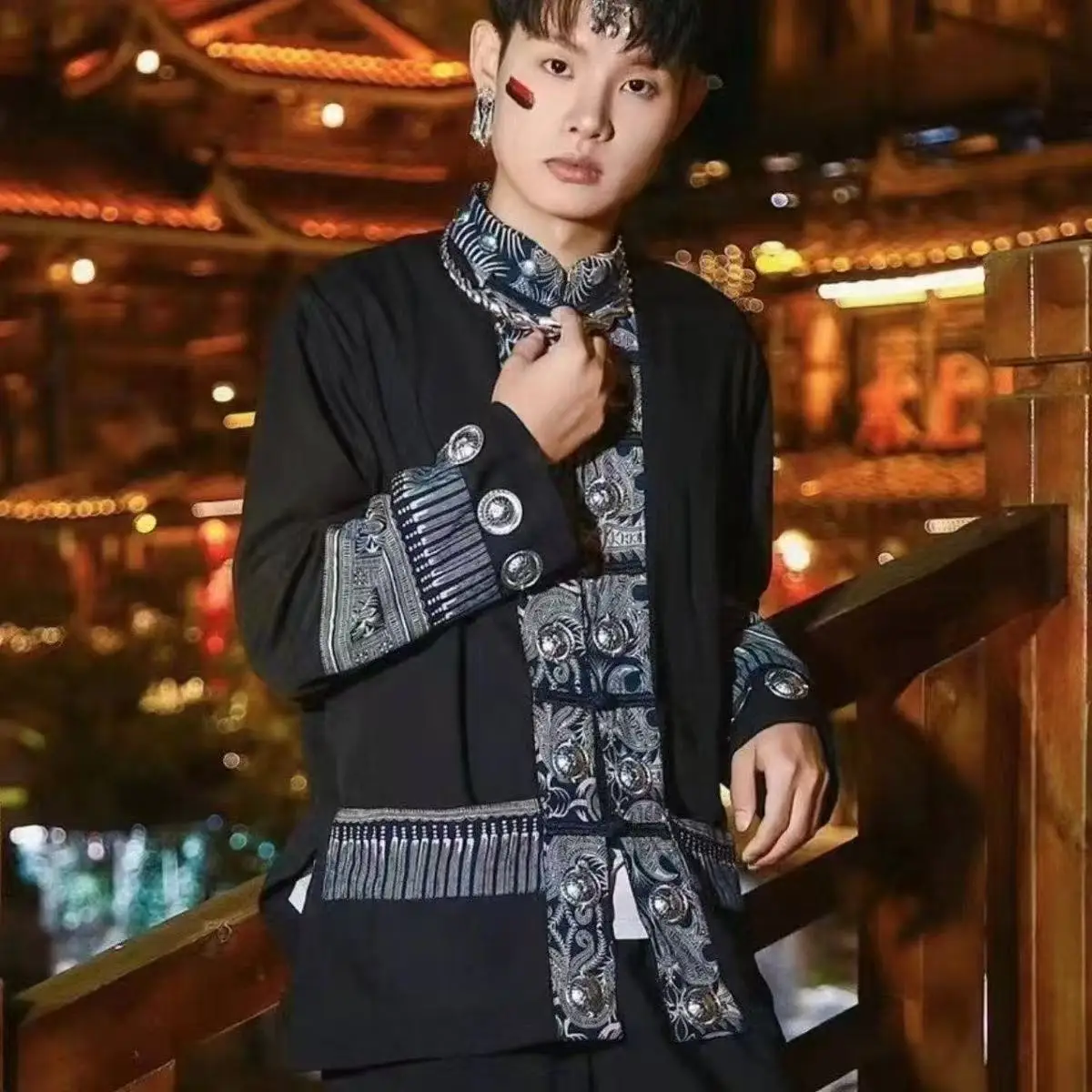 National Style Men's Hmong Costume Traditional Wedding Groom Stage Performance Suits Ethnic Minority Miao Clothing Travel Photos