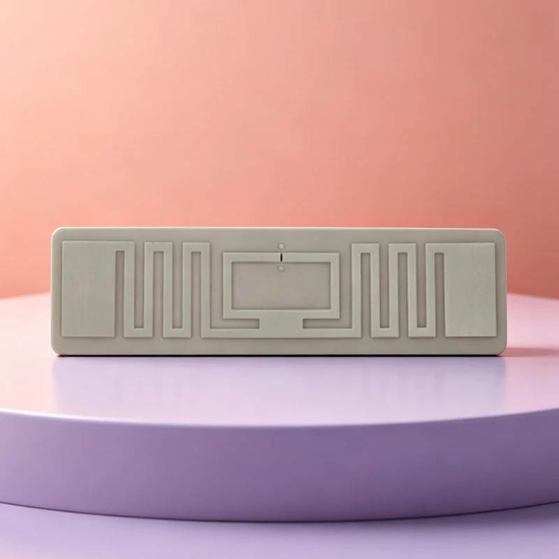 UHF RFID tag sticker NXP U8 wet inlay 915mhz 900 868mhz 860-960MHZ EPCC1G2 6C smart adhesive passive RFID tags label