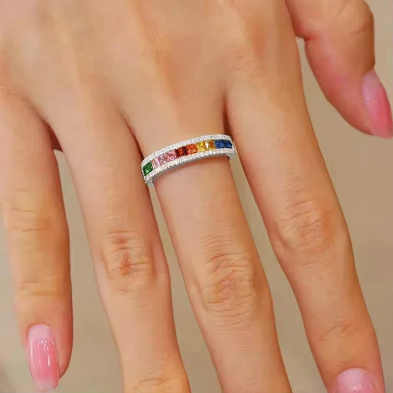 Huitan Helle Regenbogen-Zirkonia-Ringe für Frauen, heiß, trendig, bunt, Ehering-Zubehör, Cocktail-Party-Schmuck, Bulk