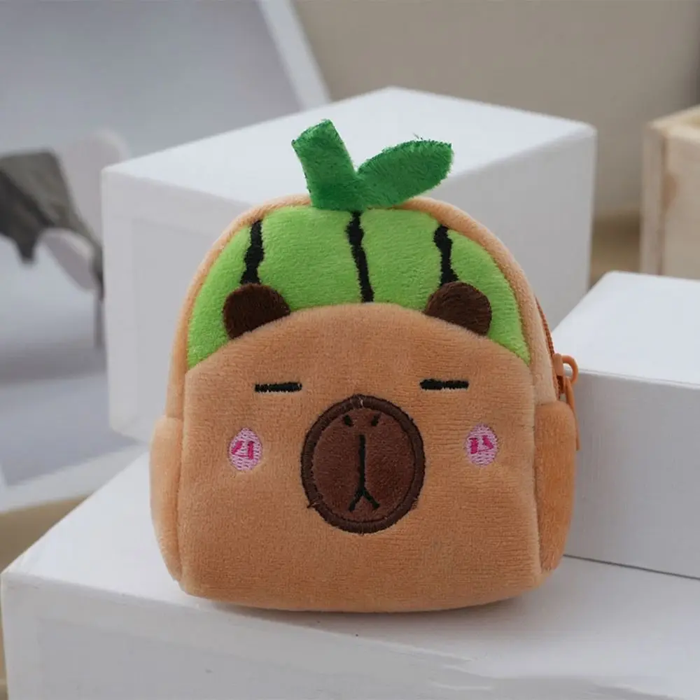 การ์ตูนสัตว์ Capybara ตุ๊กตาเหรียญกระเป๋าสตางค์สับปะรดสตรอเบอร์รี่ Capybara Plush กระเป๋าสตางค์สตรอเบอร์รี่สีชมพู Plush