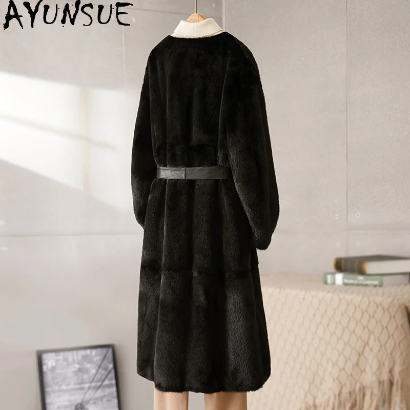 معطف فرو المنك الطبيعي من AYUNSUE للسيدات وصل حديثًا معاطف وسترات شتوية للسيدات ملابس أنيقة طويلة للنساء شوبانا Жénska