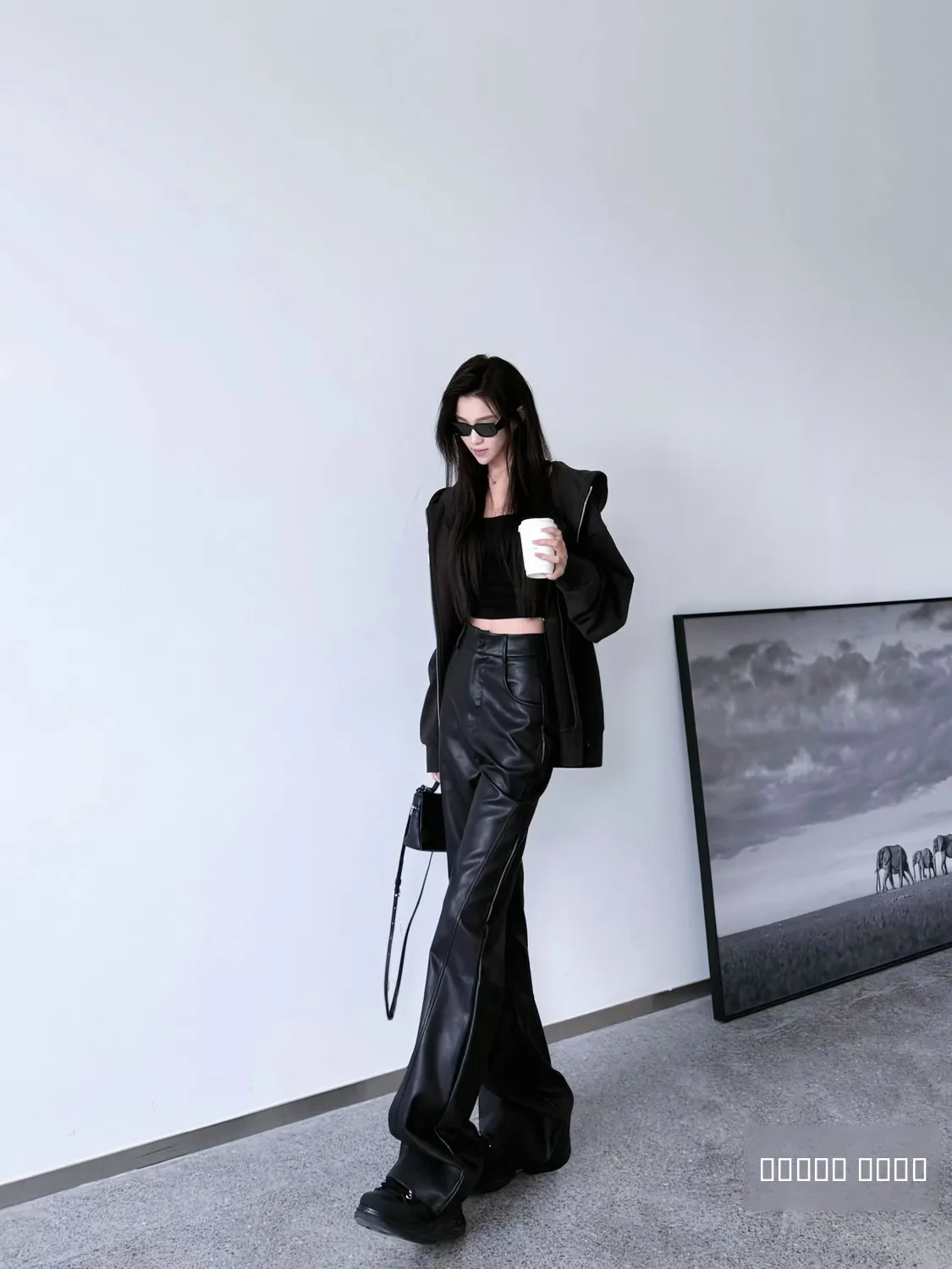 

Женские брюки из искусственной кожи с высокой талией, широкие, струящиеся, в пол, повседневные, осенне-зимние, модные