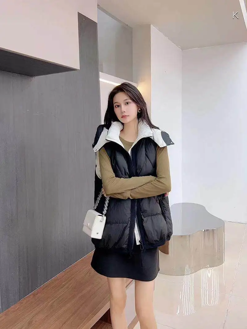 Winter Women Hooded Down Waistcoat Light Thin White Duck Down Vest Coat Ladies Warm Sleeveless Puffer Jacket Parkas Short Tank