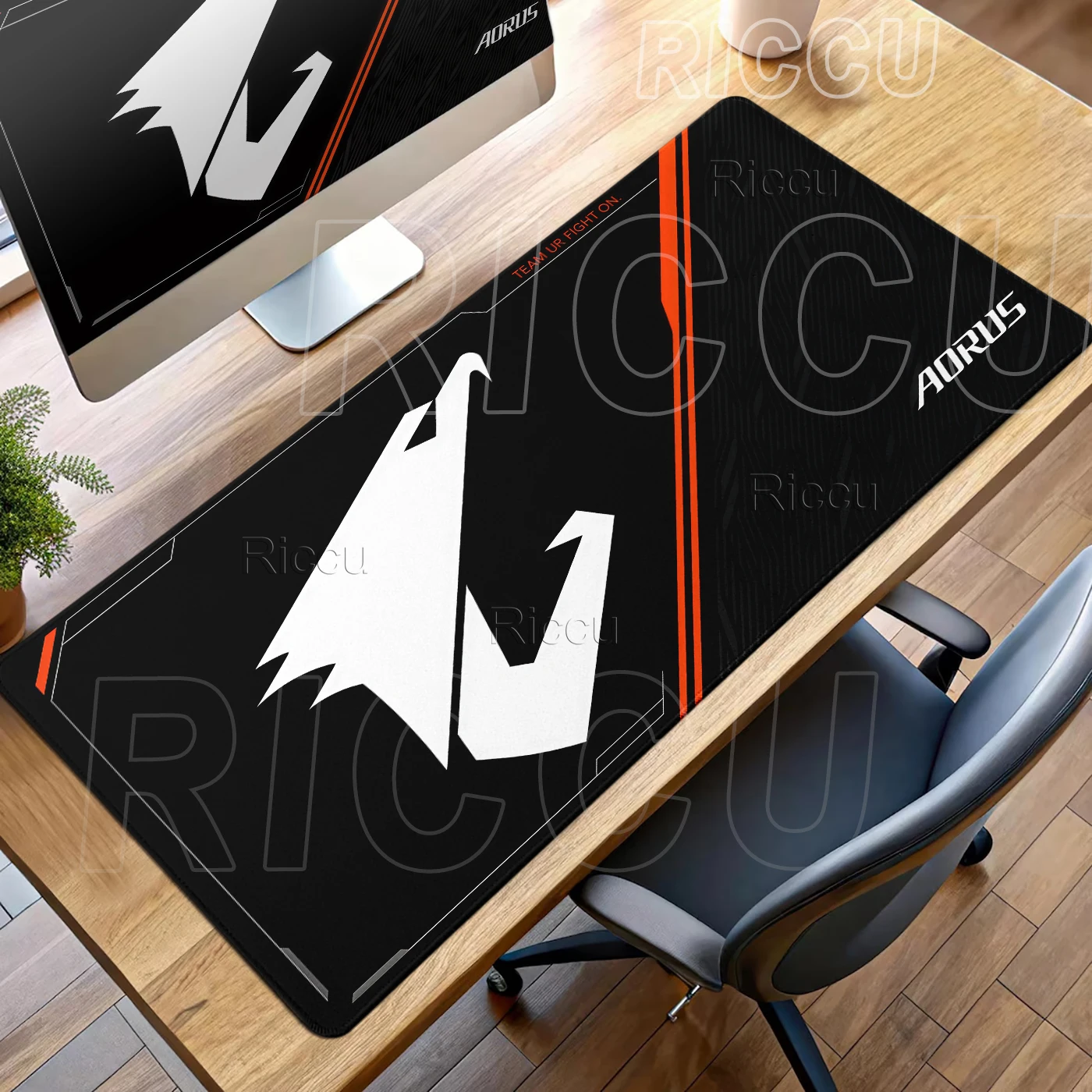 Gaming Mouse Pad Aorus Deskmat Desk Accessories Keyboard Mat Pc Gamer Mousepad Extended Mats Anime E-Sports Mouse Pads HD Carpet
