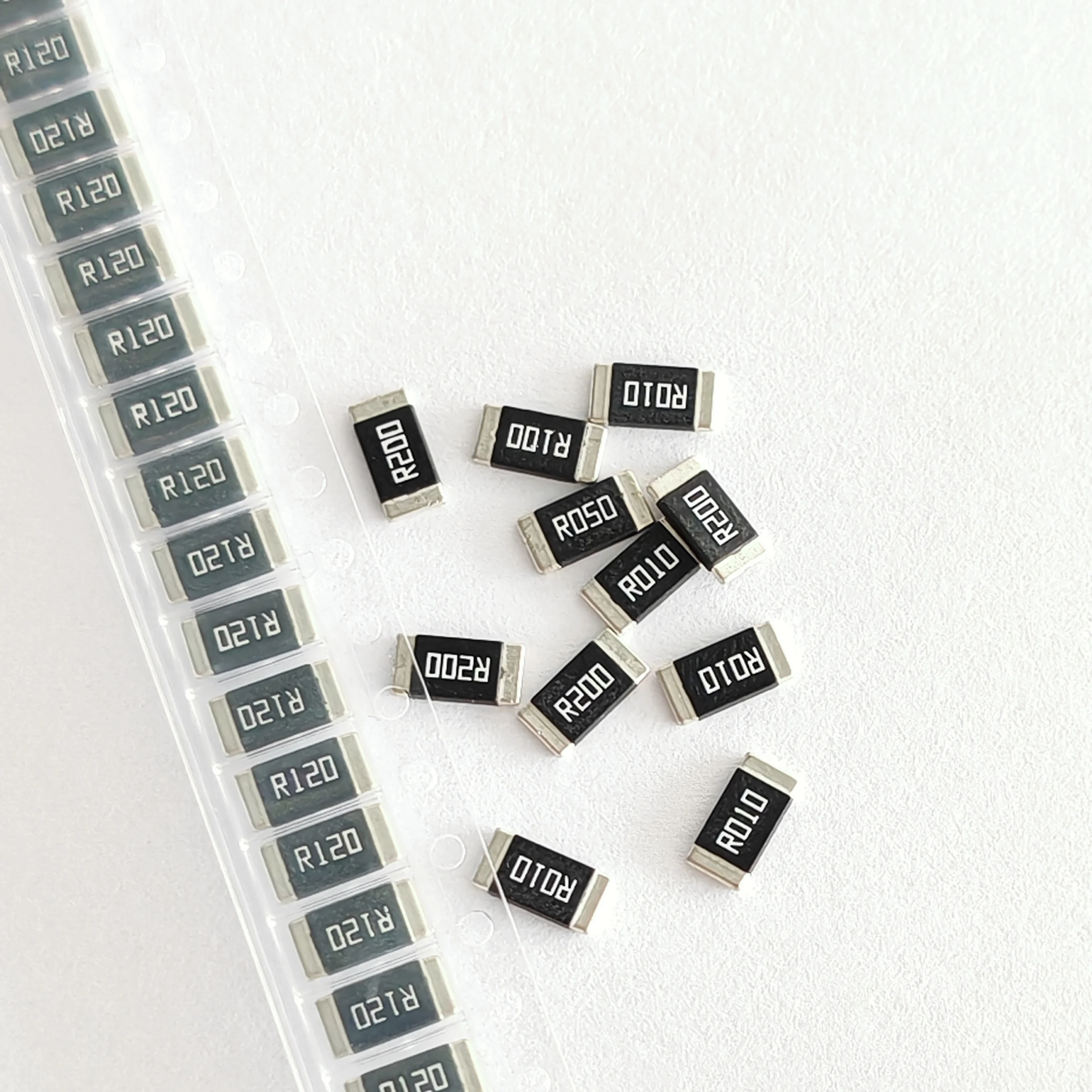 20PCS/lot 2512 5% 3W high-precision low-temperature drift resistor 3W 5% 2512 10R 16R 20R 47R 75R 100R 150R 200R 390R 1.8K 10K