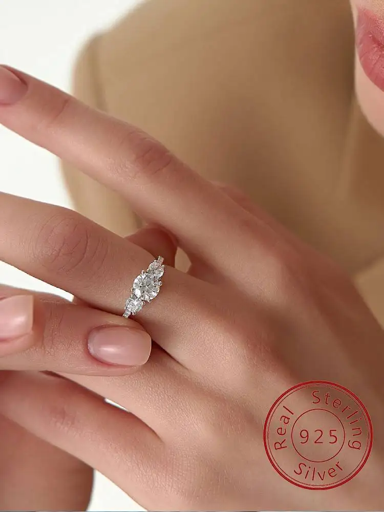 

Классическое модное круглое кольцо из стерлингового серебра 925 пробы с цирконом 0,5 карата для женщин, юбилейное помолвочное свадебное роскошное ювелирное изделие высокого качества