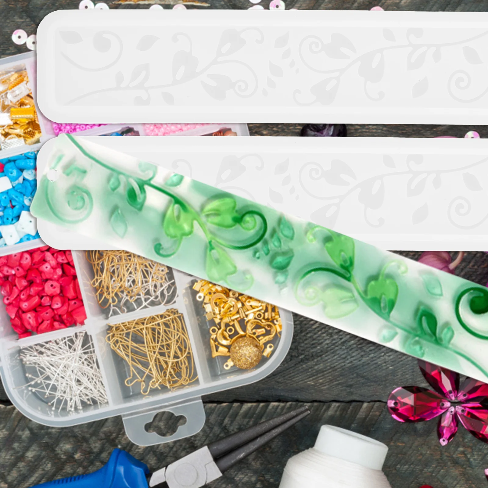 

2Pcs DIY Bookmark Molds Silicone Epoxy Resin Mold for Crafting Unique Bookmarks with Powder Liquid Dye Glitter Flowers Beads