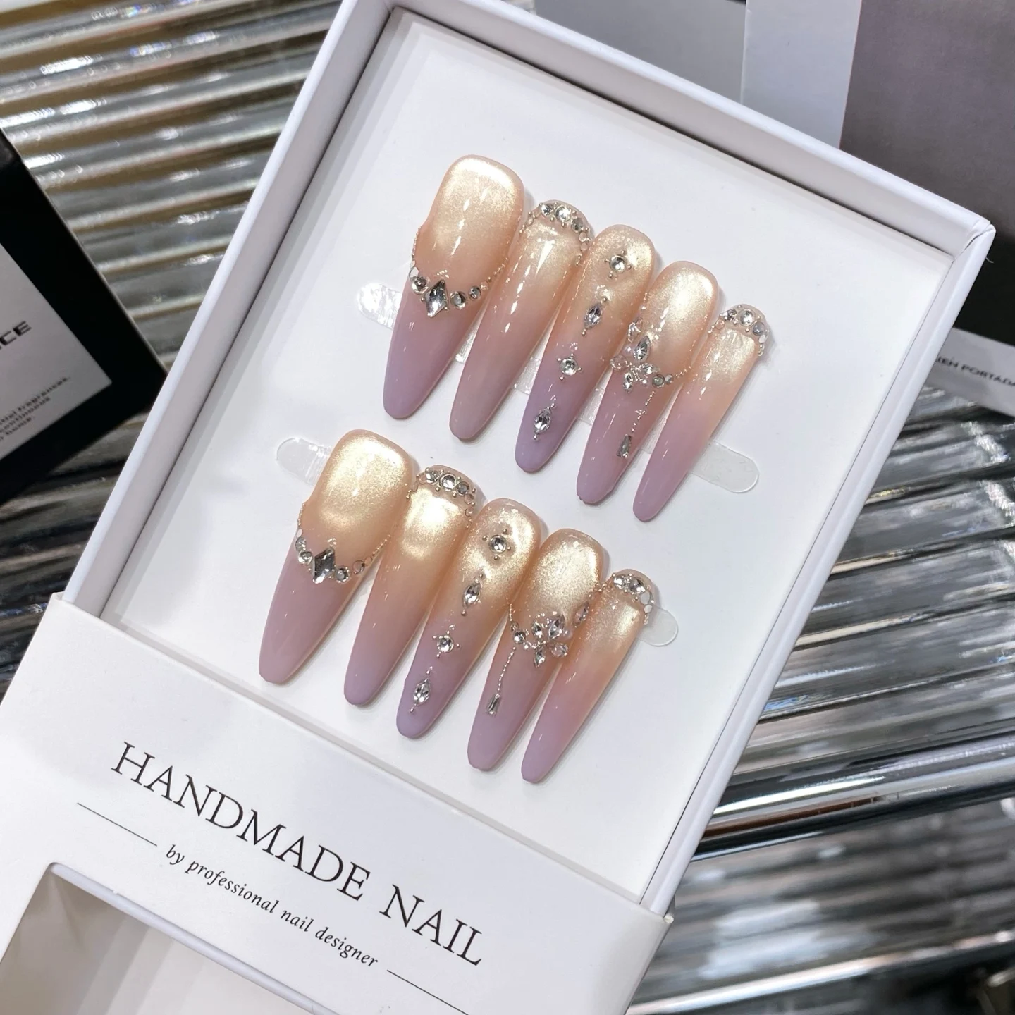 

10 шт., накладные ногти ручной работы, длинные миндалевидные ногти, фиолетовые французские накладные ногти, наклейки с кристаллами для маникюра для девочек