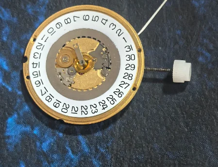 New Swiss 955.112 three pin single calendar quartz movement with 3-point position calendar suitable for ETA accessories