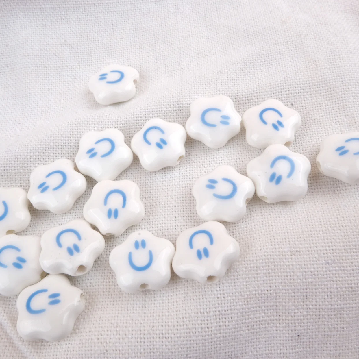 1.4cm  Handmade Flower Blue Smiley face Ceramic bead  For DIY Bracelet Keychain Necklace Gifts Accessories