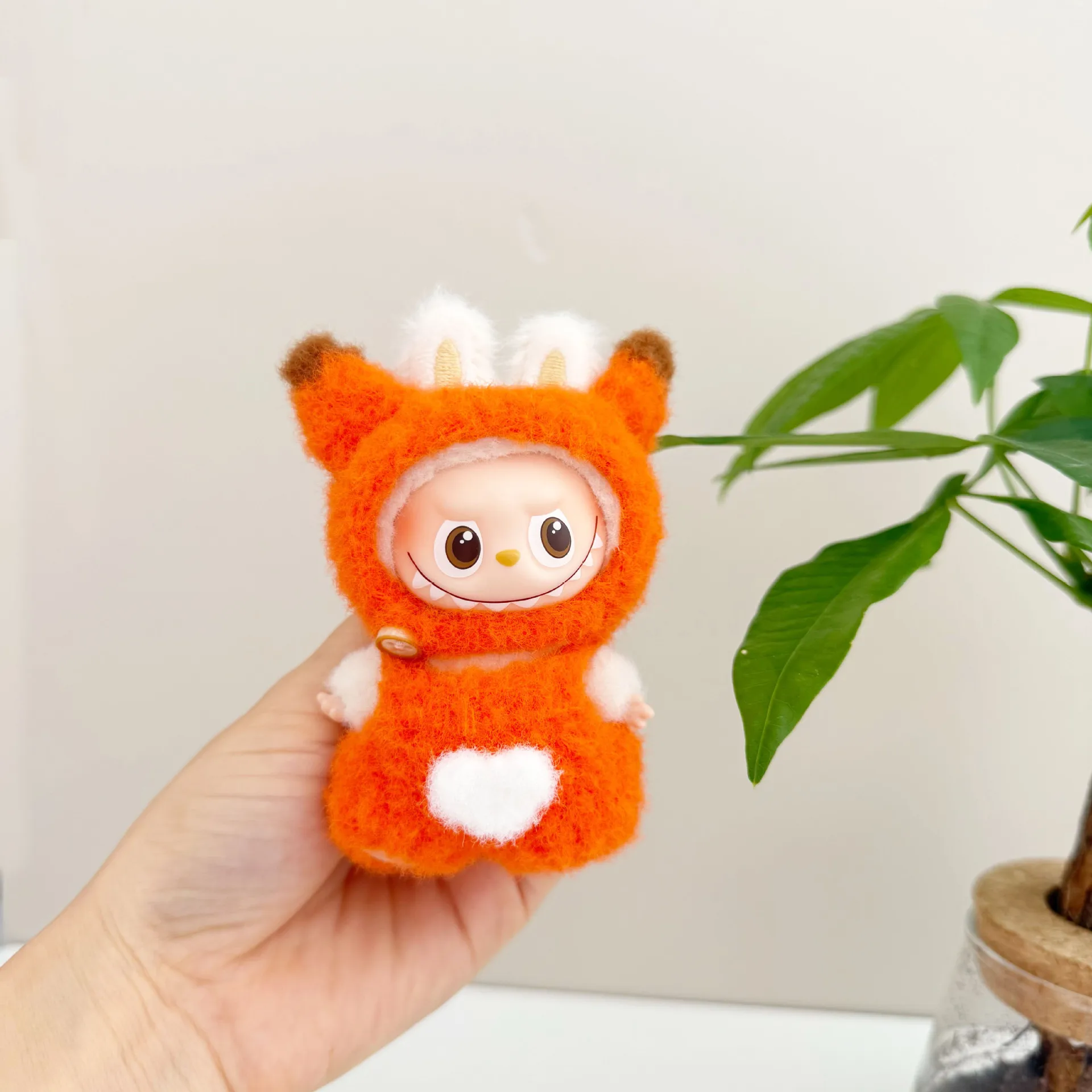 

4.0 Mini version 10CM Labubu clothes 4.0 pendant Labubu dress pure handmade fox suit small nose